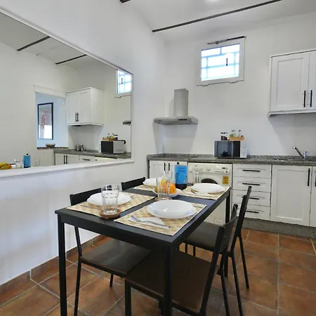 Romero 3 Apartment